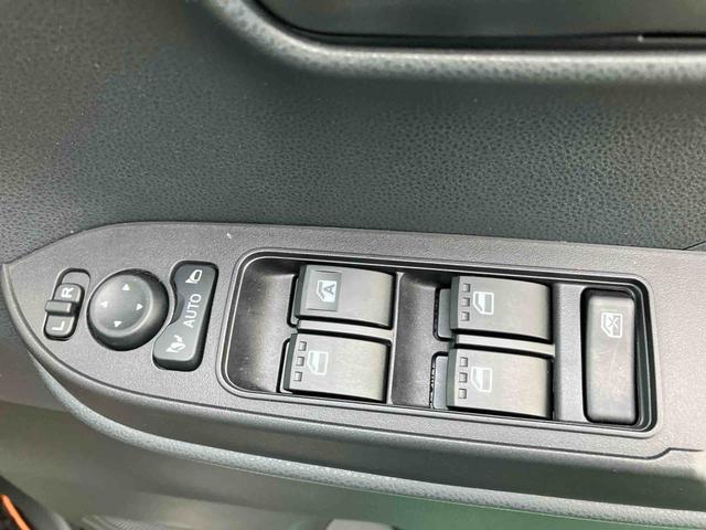 タントファンクロスターボ（沖縄県）の中古車
