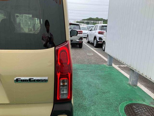 タントファンクロス（沖縄県）の中古車