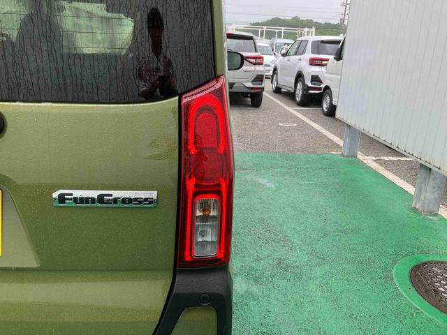 タントファンクロスターボ（沖縄県）の中古車