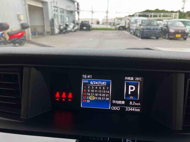 トールカスタムＧオートエアコン　９インチスマホ連携ディスプレイオーディオ　衝突回避支援システム　キーフリーシステム　ＬＥＤヘッドランプ　両側パワースライドドア　電動パーキングブレーキ　ブレーキホールド（沖縄県）の中古車