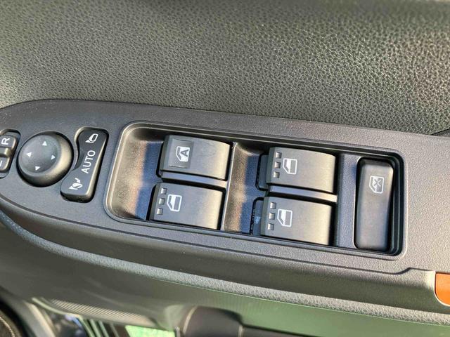 タントファンクロスターボ（沖縄県）の中古車