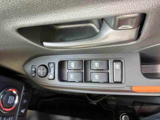 タントファンクロスターボ（沖縄県）の中古車
