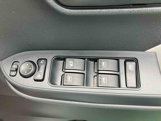 タントＸオートエアコン　オーディオレス　衝突回避支援システム　コーナーセンサー　キーフリーシステム　ＬＥＤヘッドランプ　左側パワースライドドア　電動パーキングブレーキ（沖縄県）の中古車