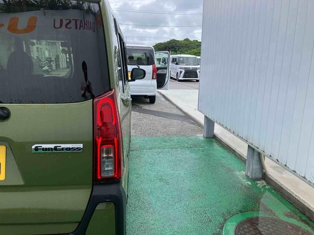 タントファンクロス（沖縄県）の中古車