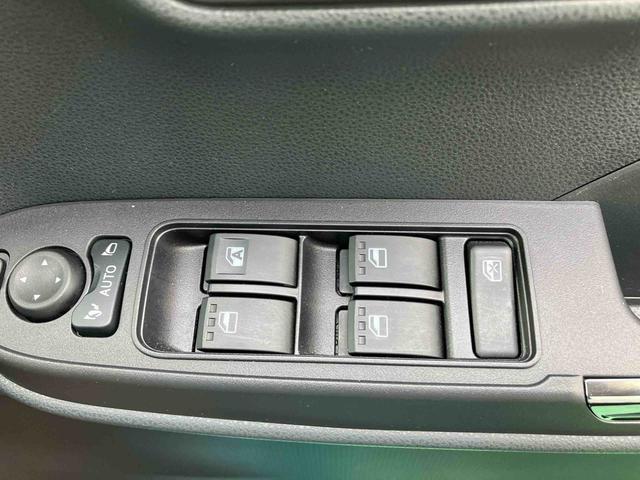 タントカスタムＸ（沖縄県）の中古車