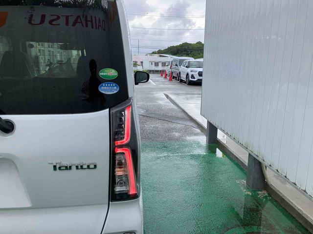 タントカスタムＸ（沖縄県）の中古車