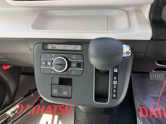 ムーヴキャンバスストライプスＧオートエアコン　７インチナビ　ドライブレコーダー　　衝突回避支援システム　コーナーセンサー　ＬＥＤヘッドランプ＆フォグランプ　両側パワースライドドア　キーフリーシステム（沖縄県）の中古車