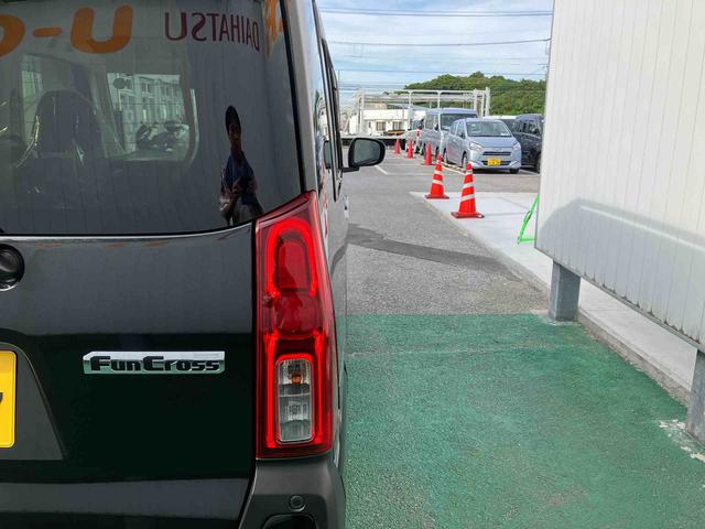 タントファンクロスターボ（沖縄県）の中古車