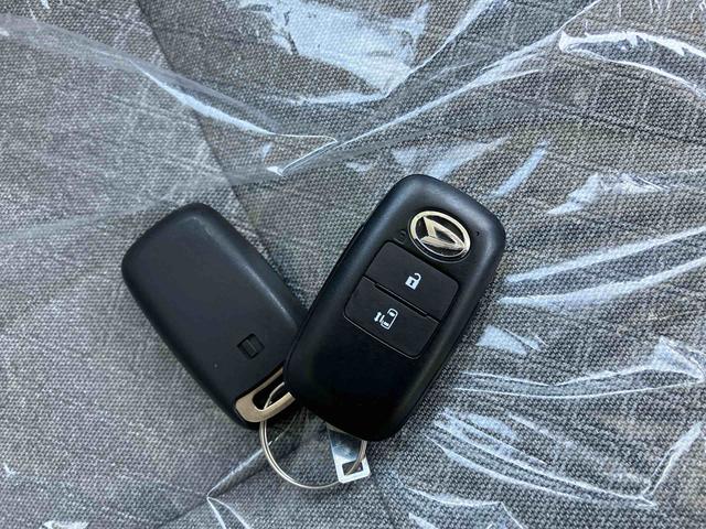 タントＸオートエアコン　衝突回避支援システム　コーナーセンサー　キーフリーシステム　プッシュボタンスタート　ＬＥＤヘッドランプ　ＣＤ／ＵＳＢチューナー（沖縄県）の中古車