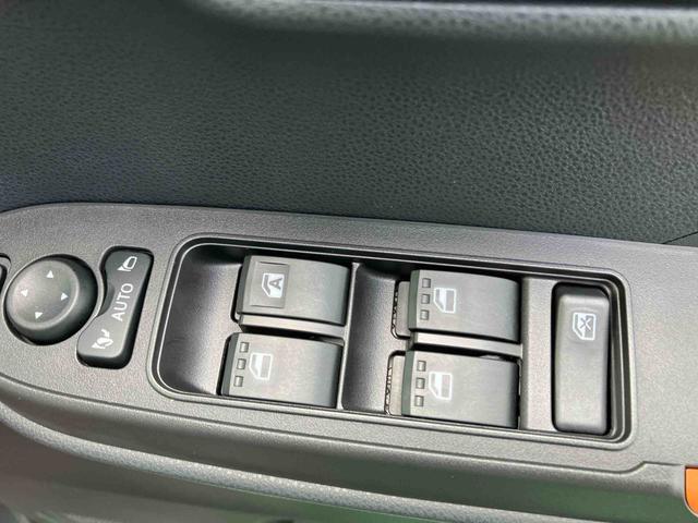 タントファンクロス（沖縄県）の中古車