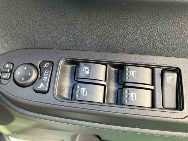 タントファンクロスターボ（沖縄県）の中古車