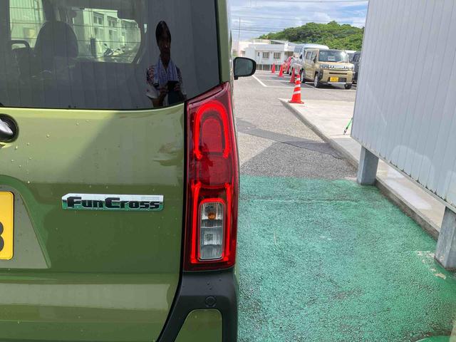 タントファンクロス（沖縄県）の中古車