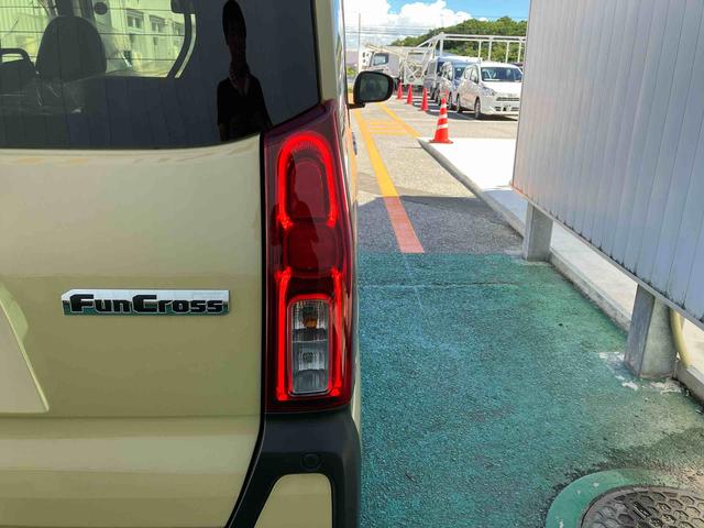 タントファンクロス（沖縄県）の中古車