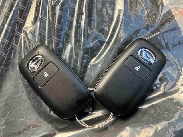 ロッキープレミアムG HEV(沖縄県)の中古車