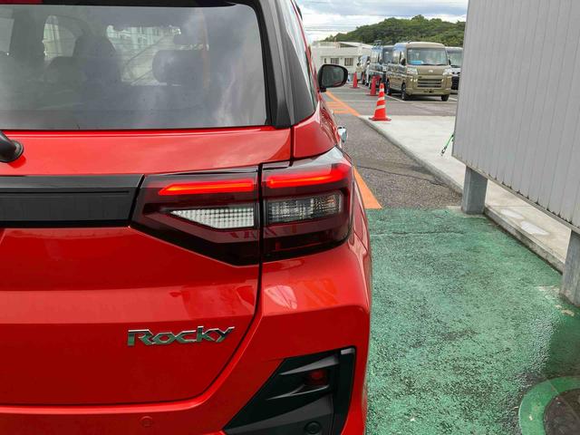 ロッキープレミアムＧ　ＨＥＶ（沖縄県）の中古車