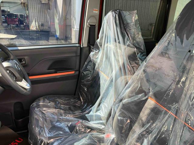 タントファンクロスターボ（沖縄県）の中古車