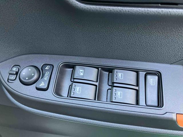 タントファンクロス（沖縄県）の中古車