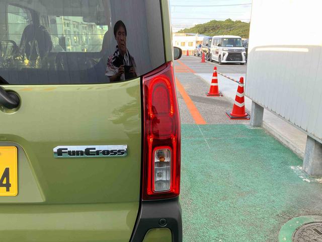 タントファンクロス（沖縄県）の中古車