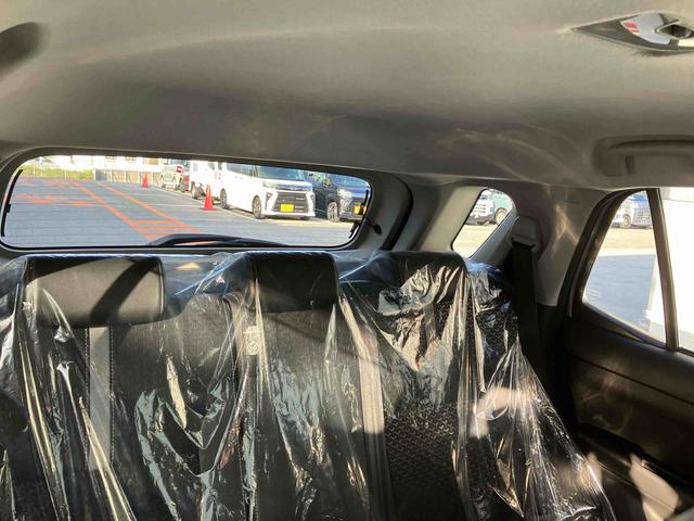 ロッキープレミアムＧ　ＨＥＶオートエアコン　衝突回避支援システム　コーナーセンサー　キーフリーシステム　プッシュボタンスタート　ＬＥＤヘッドランプ（沖縄県）の中古車