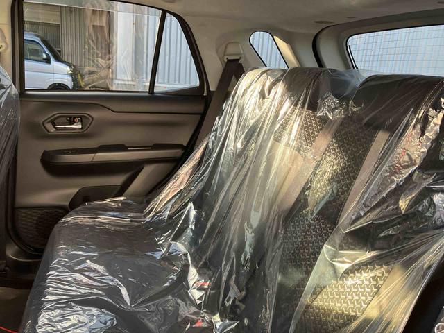 ロッキープレミアムＧ　ＨＥＶオートエアコン　衝突回避支援システム　コーナーセンサー　キーフリーシステム　プッシュボタンスタート　ＬＥＤヘッドランプ（沖縄県）の中古車