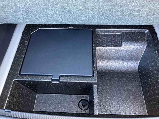 ロッキープレミアムＧ　ＨＥＶオートエアコン　衝突回避支援システム　コーナーセンサー　キーフリーシステム　プッシュボタンスタート　ＬＥＤヘッドランプ（沖縄県）の中古車