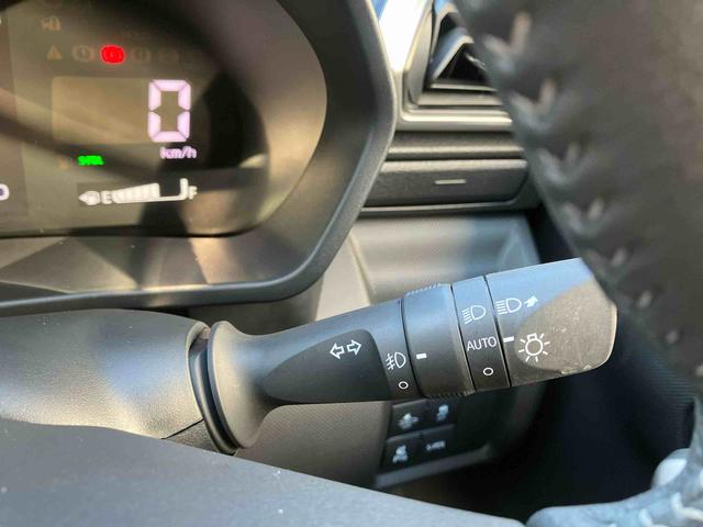 ロッキープレミアムＧ　ＨＥＶオートエアコン　衝突回避支援システム　コーナーセンサー　キーフリーシステム　プッシュボタンスタート　ＬＥＤヘッドランプ（沖縄県）の中古車