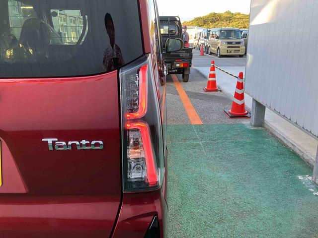 タントカスタムＸオートエアコン　衝突回避支援システム　コーナーセンサー　キーフリーシステム　プッシュボタンスタート　ＬＥＤヘッドランプ　両側パワースライドドア（沖縄県）の中古車