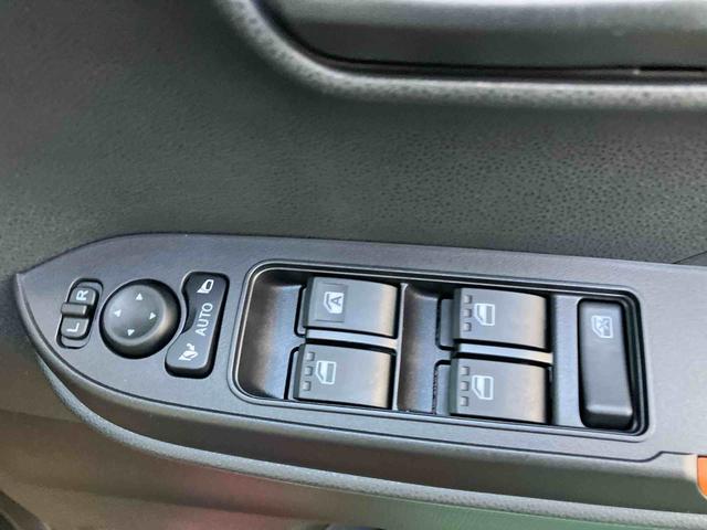 タントファンクロス（沖縄県）の中古車