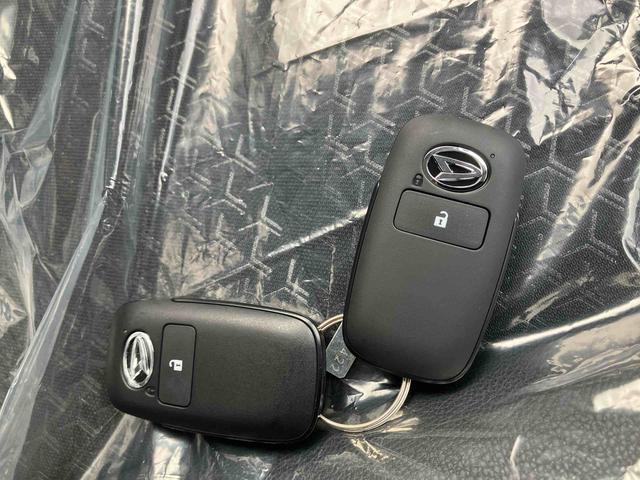 ロッキープレミアムＧ　ＨＥＶ（沖縄県）の中古車