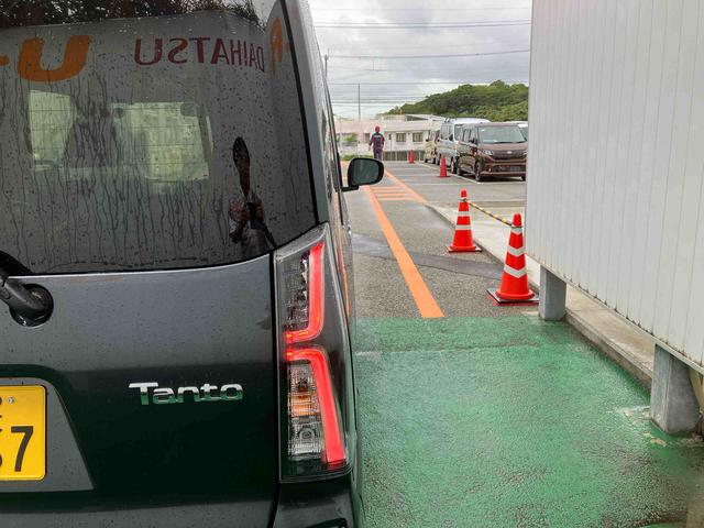 タントカスタムX(沖縄県)の中古車