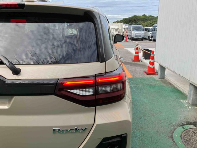 ロッキーＸ　ＨＥＶ（沖縄県）の中古車