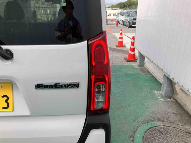 タントファンクロス（沖縄県）の中古車