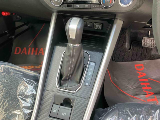 ロッキープレミアムＧ　ＨＥＶ（沖縄県）の中古車