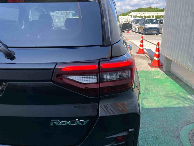 ロッキープレミアムＧ　ＨＥＶ（沖縄県）の中古車