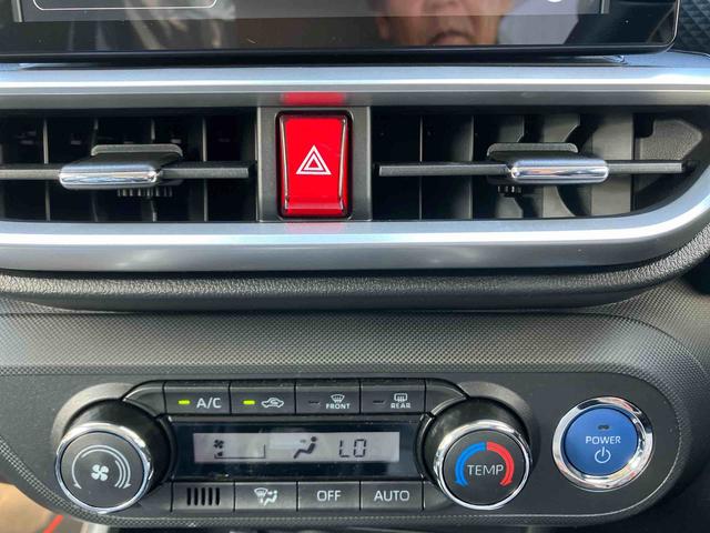 ロッキープレミアムＧ　ＨＥＶ（沖縄県）の中古車