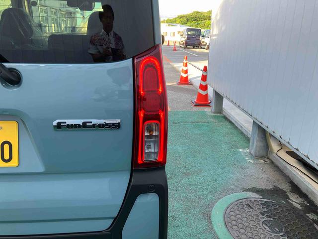 タントファンクロスターボ（沖縄県）の中古車