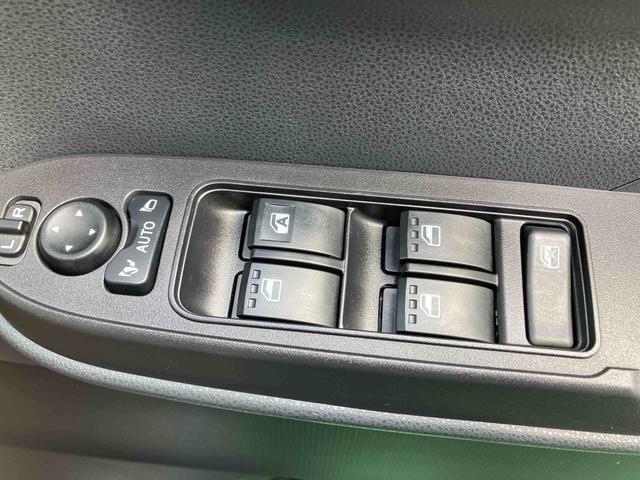 タントカスタムＸオートエアコン　９インチディスプレイオーディオ　衝突回避支援システム　コーナーセンサー　電動パーキングブレーキ　両側パワースライドドア（沖縄県）の中古車