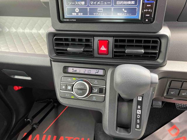 タントX(沖縄県)の中古車