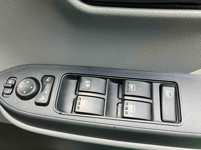 タントX(沖縄県)の中古車