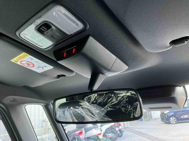 タントカスタムＸオートエアコン　９インチディスプレイオーディオ　衝突回避支援システム　コーナーセンサー　電動パーキングブレーキ　両側パワースライドドア（沖縄県）の中古車