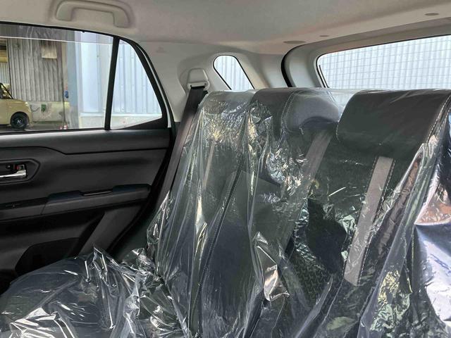 ロッキープレミアムG HEV(沖縄県)の中古車