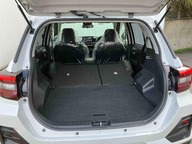 ロッキープレミアムG HEV(沖縄県)の中古車