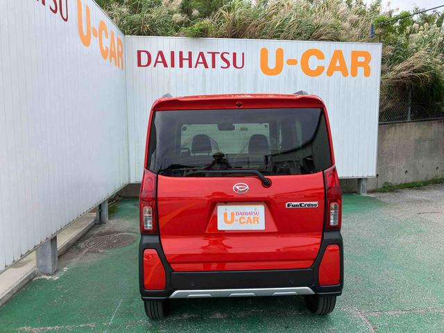 タントファンクロスターボ（沖縄県）の中古車