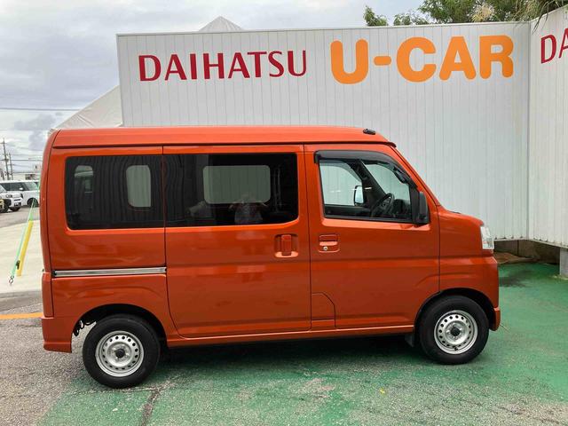 ハイゼットカーゴＤＸマニュアルエアコン　ラジオ　衝突回避支援システム　コーナーセンサー　キーレス　スライドドア（沖縄県）の中古車