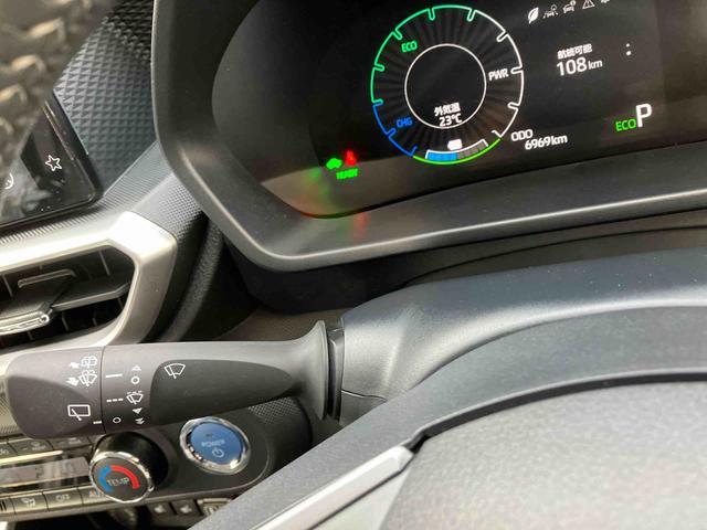 ロッキープレミアムＧ　ＨＥＶオートエアコン　衝突回避支援システム　コーナーセンサー　キーフリーシステム　プッシュボタンスタート　ＬＥＤヘッドランプ（沖縄県）の中古車