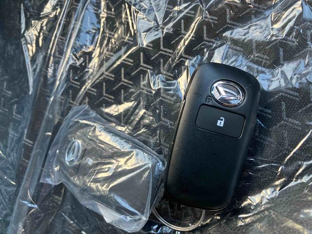 ロッキープレミアムＧ　ＨＥＶオートエアコン　衝突回避支援システム　コーナーセンサー　キーフリーシステム　プッシュボタンスタート　ＬＥＤヘッドランプ（沖縄県）の中古車