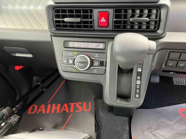 タントX(沖縄県)の中古車