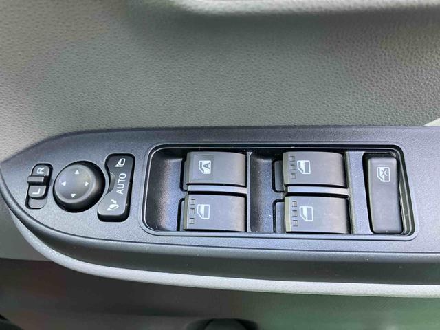 タントX(沖縄県)の中古車