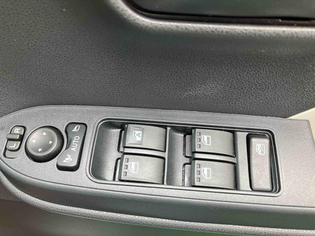 タントX(沖縄県)の中古車