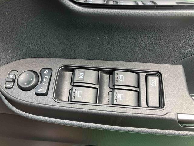 タントカスタムＸ（沖縄県）の中古車